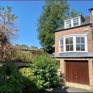 Mickelgate Mews, With Parking, Holiday home York